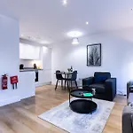 Trendy Apt In The Heart Of Mcr With Parking